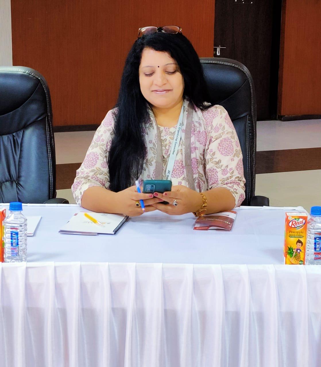 Komal-Shah-Story